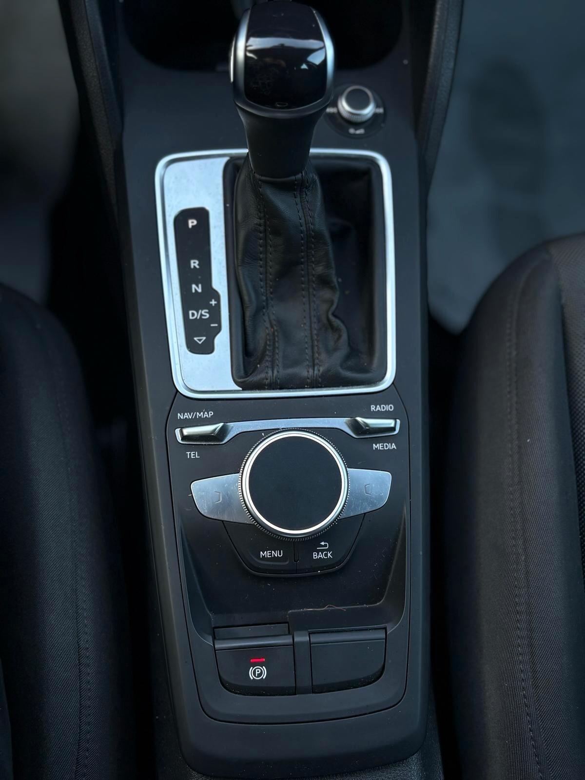 Audi Q2 35 TDI quattro S tronic Admired Black Friday