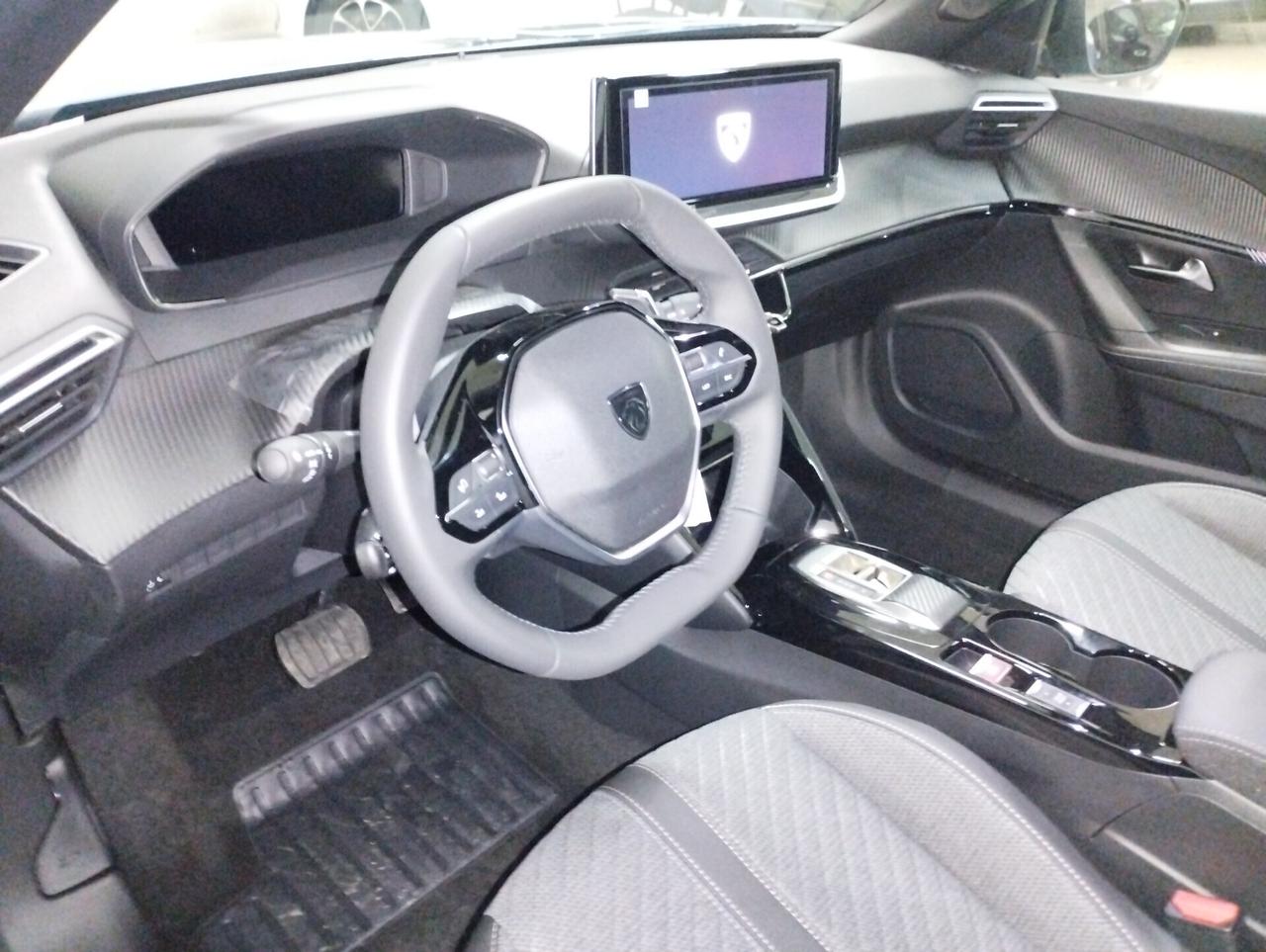 Peugeot 2008 PureTech 130 S&S EAT8 Allure