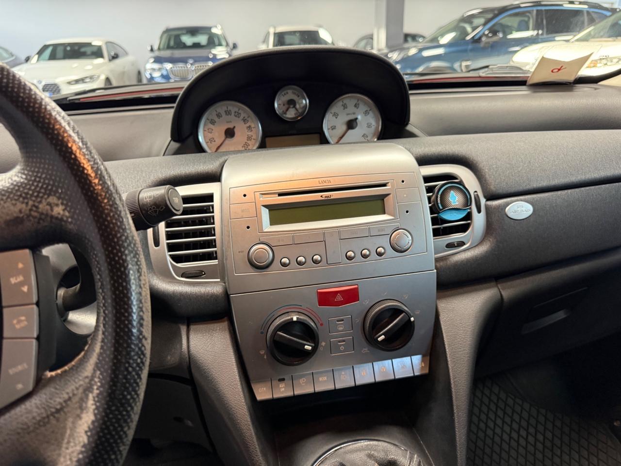 Lancia Ypsilon 1.4 Platino Ecochic GPL