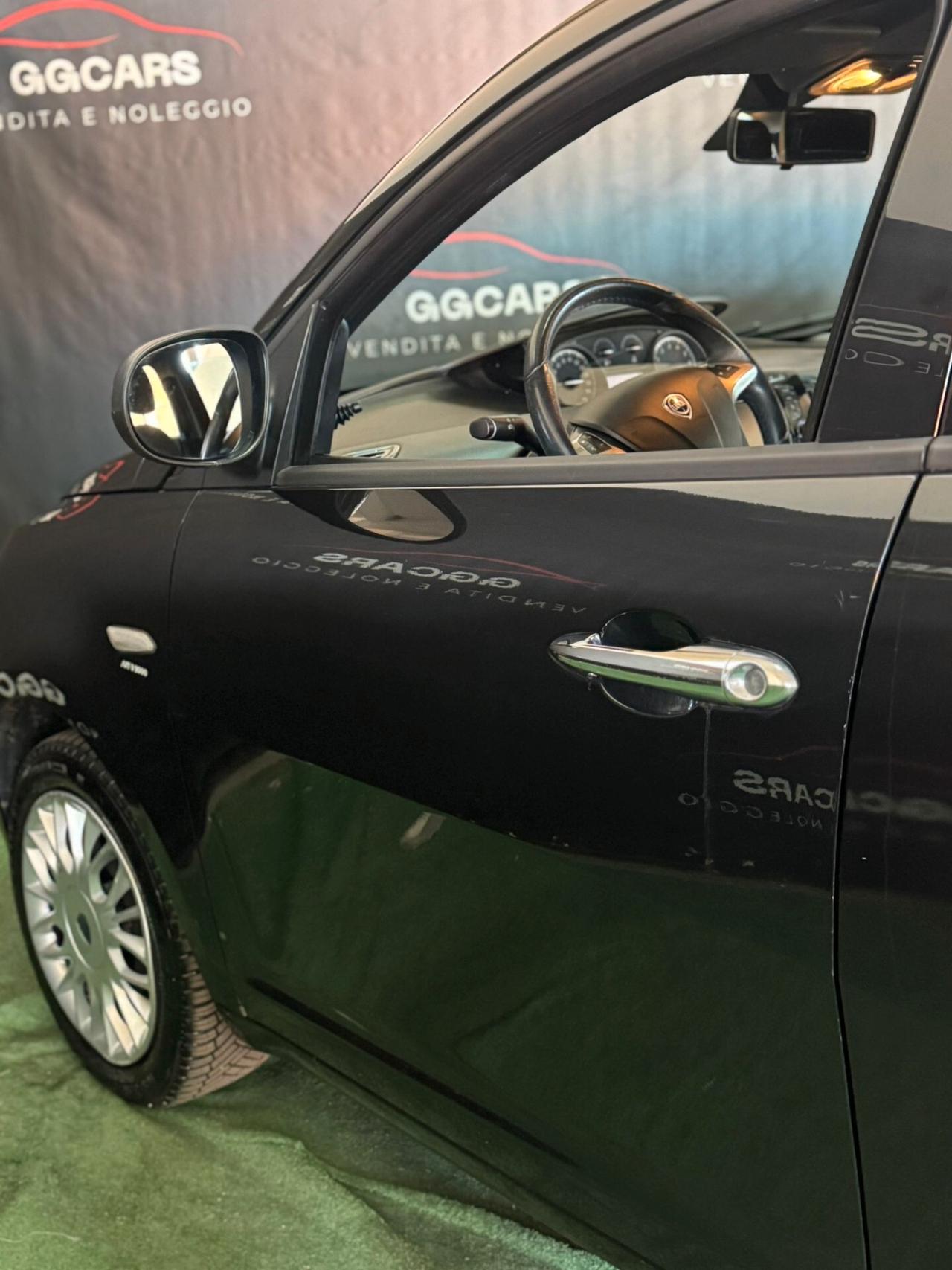 Lancia Ypsilon 1.2 69 CV 5 porte GPL Ecochic Gold