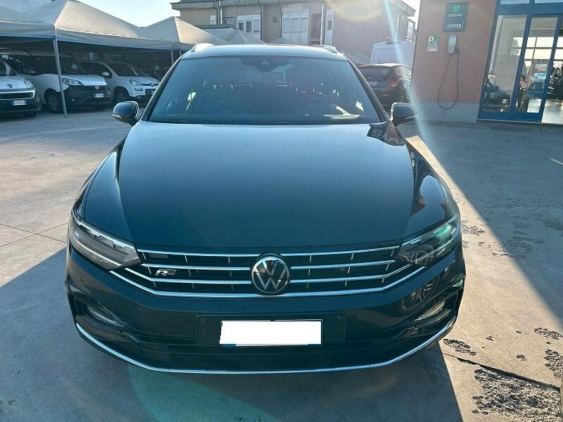 Volkswagen Passat Variant 2.0 TDI DSG Executive R-LINE