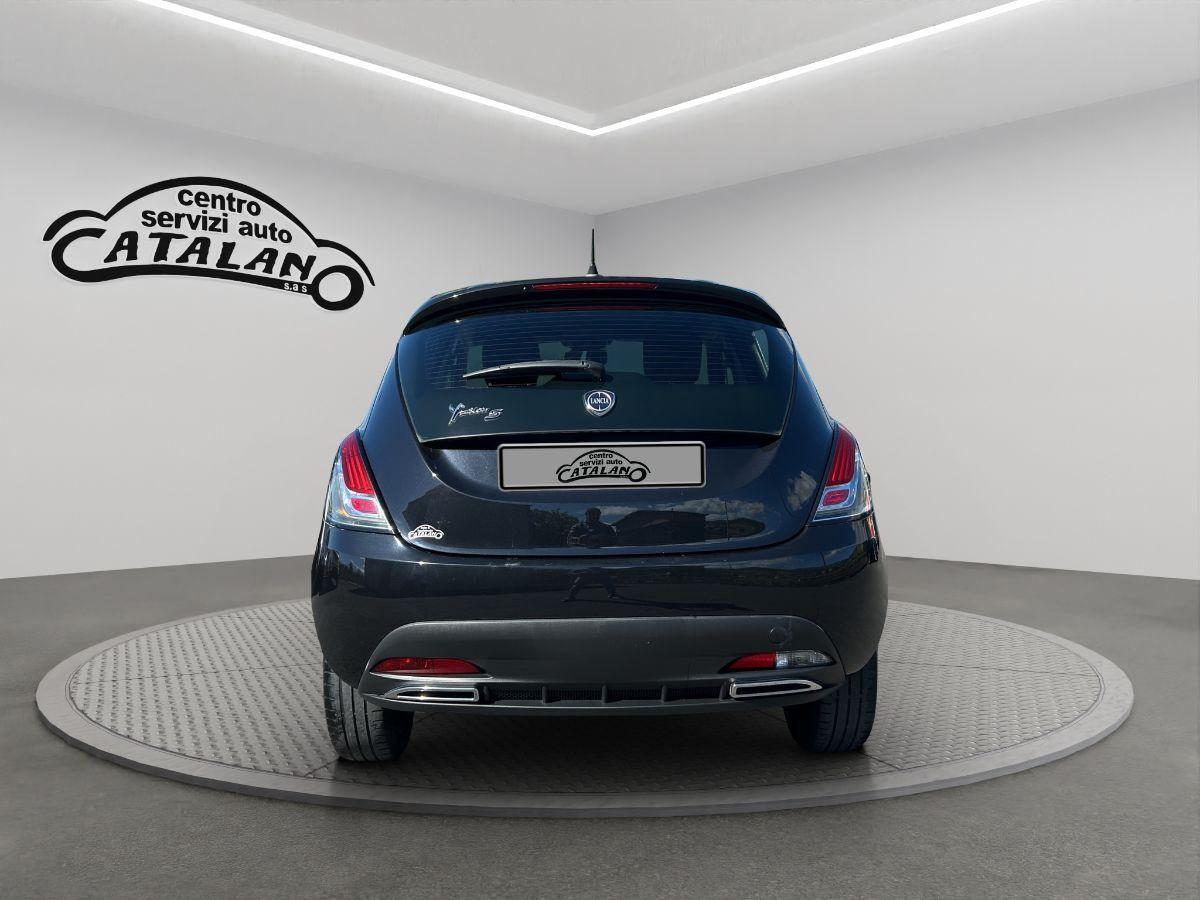 LANCIA - Ypsilon S - 1.3 MJT 95 CV 5p. S&S MOMO DESIGN