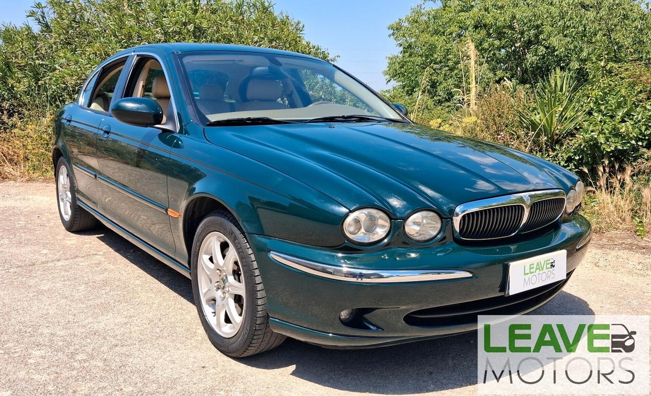 Jaguar X-Type 2 litri V6 Executive (M1540)