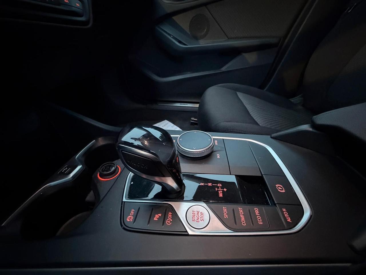 Bmw 116 116d 5p. Advantage