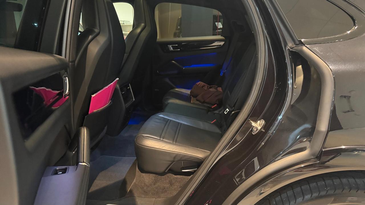 PORSCHE CAYENNE 3.0 BENZINA 340CV - 2021