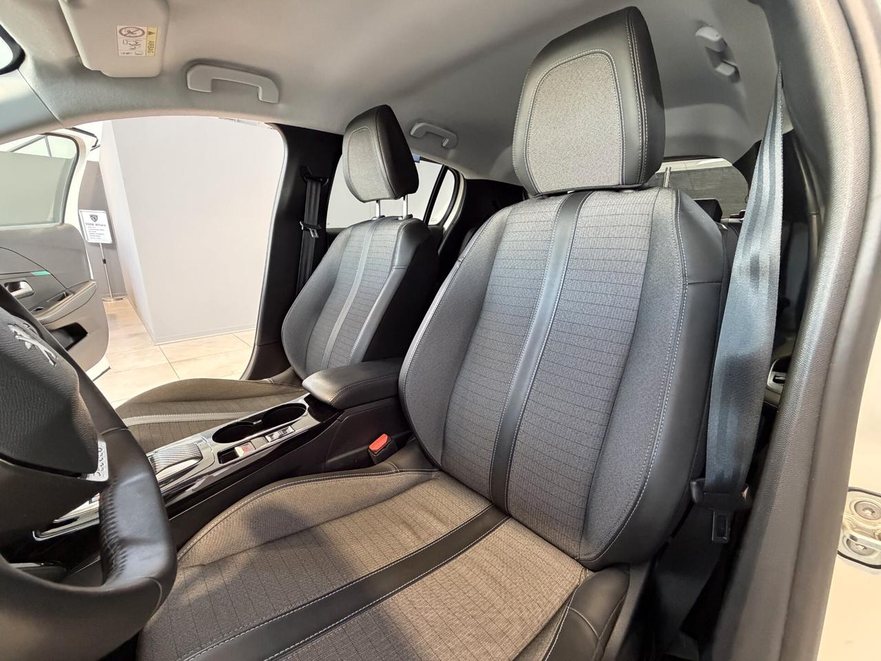 Peugeot 208 PureTech 100 Stop&Start EAT8 5 porte Allure