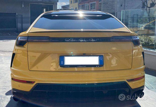 LAMBORGHINI Urus 4.0 V8 650 CV Uff Italy #SuvSport