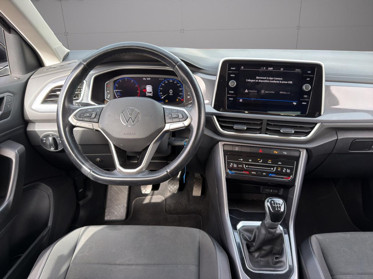 Volkswagen T-Roc 1.0 tsi STYLE 110cv - Unipro - Promo Finanziamento - Garanzia - Virtual Cockpit - Schermo - Sensori