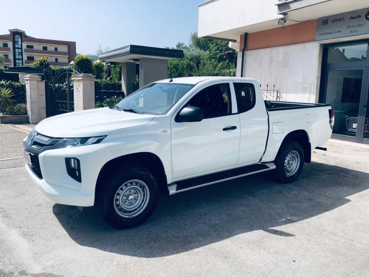 Mitsubishi L200 2.3 D CABINA ESTESA 4x4 Super Se