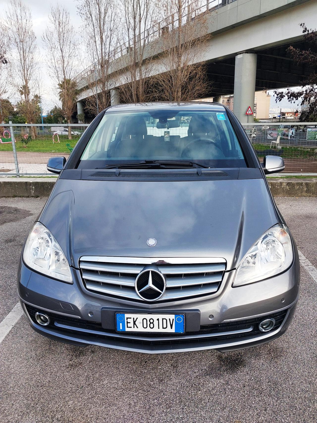 MERCEDES A 180 CDI ELEGANCE 10/2011