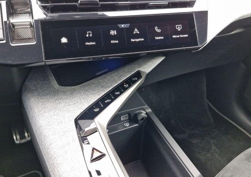Peugeot 3008 Hybrid 145 GT e-DCS 6