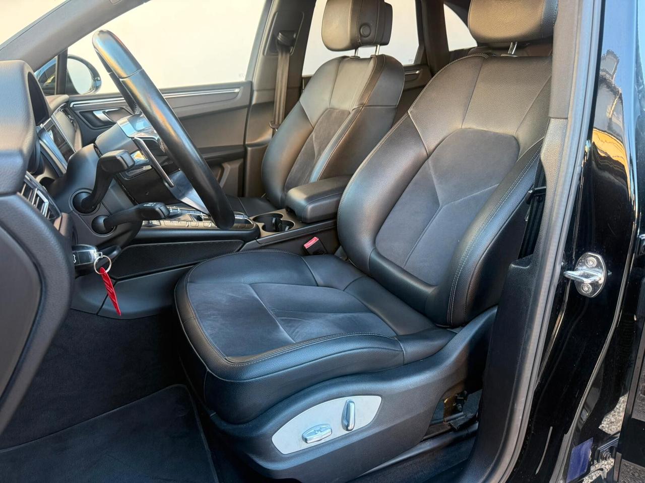 Porsche Macan 2.0 245cv