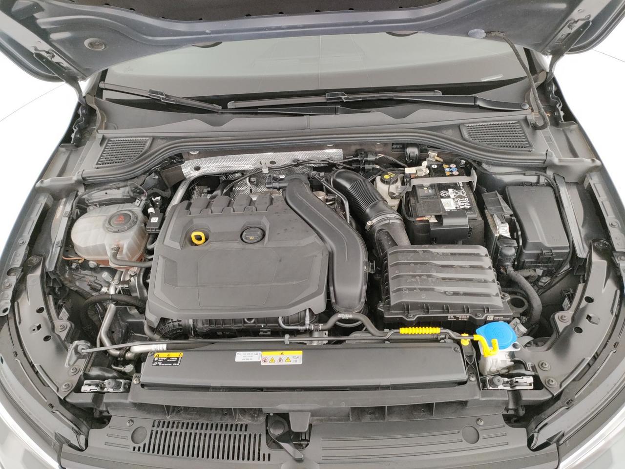 Volkswagen Golf variant 1.5 etsi evo r-line 130cv dsg