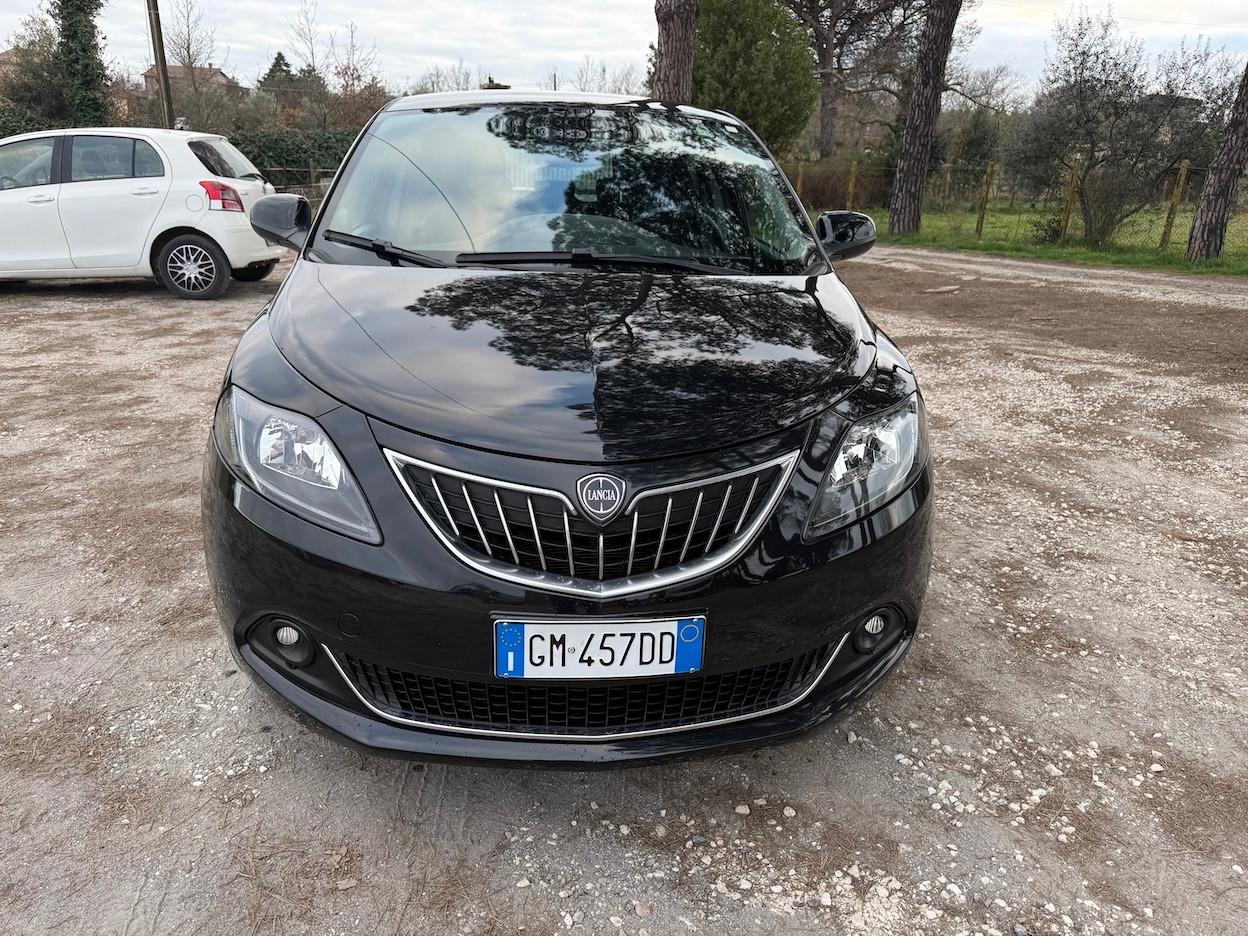 Lancia Ypsilon 1.0 FireFly 5 porte S&S Hybrid Gold