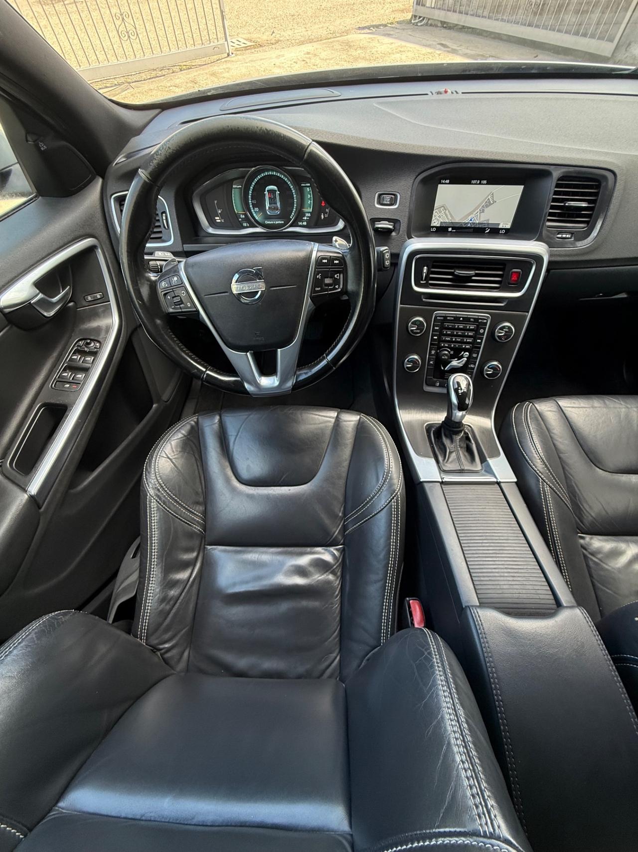 Volvo V60 D4 2.0 DIESEL 181 CV FULL OPT EURO6b