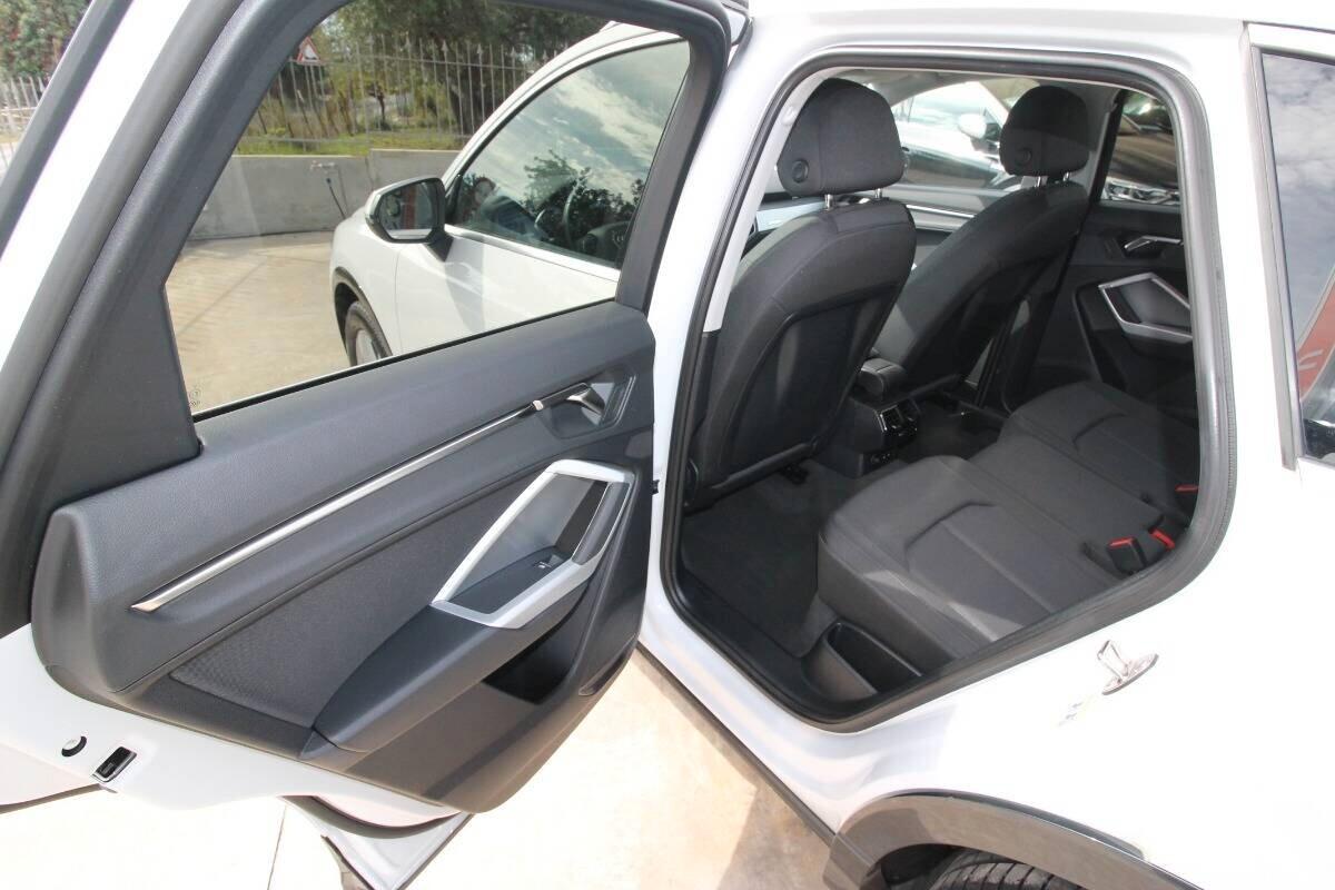 Audi Q3 35 TDI S tronic Business Advanced 2024