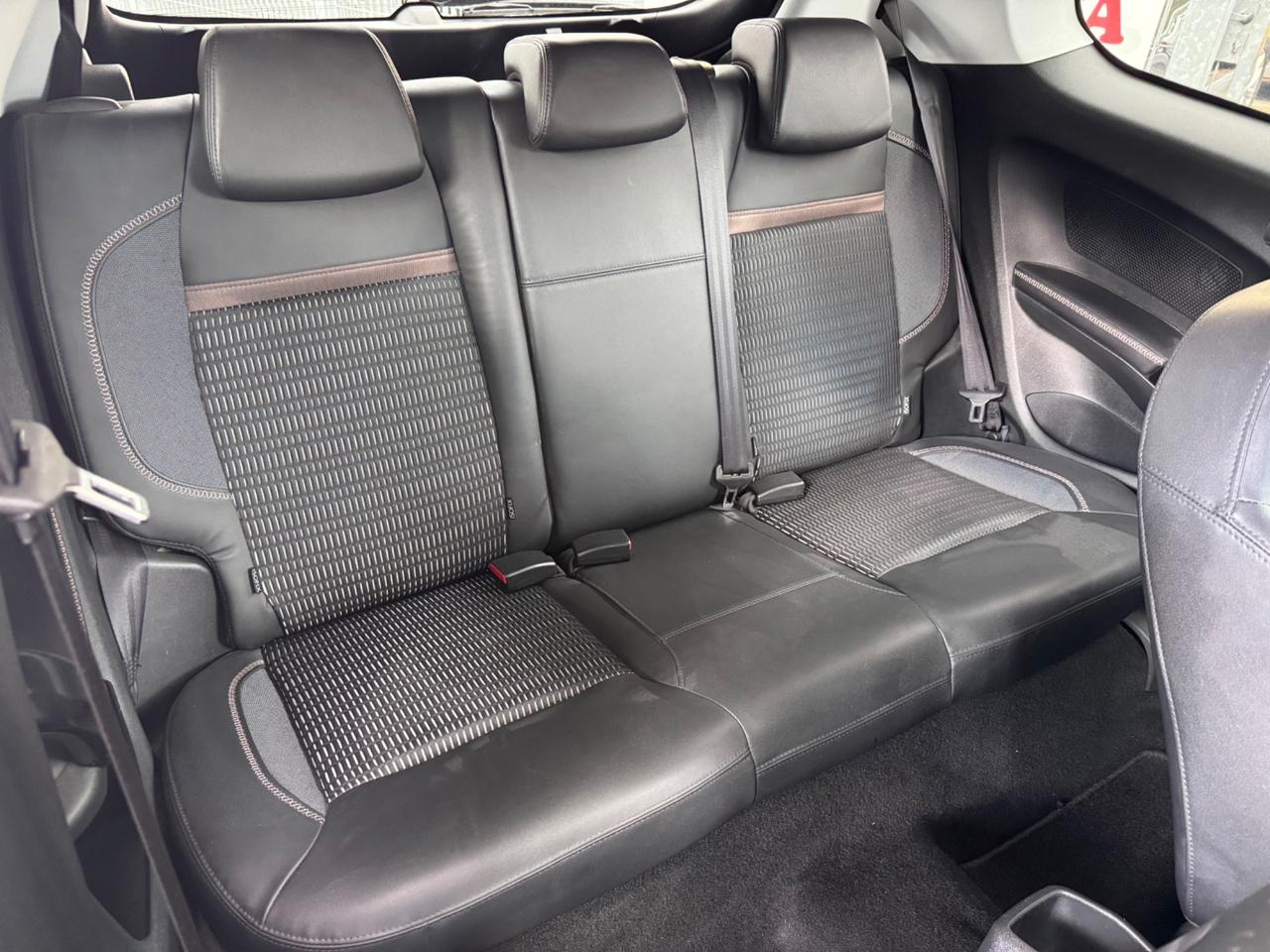 Peugeot 208 1.2 5P NEOPATEN GARANZIA 12 MESI