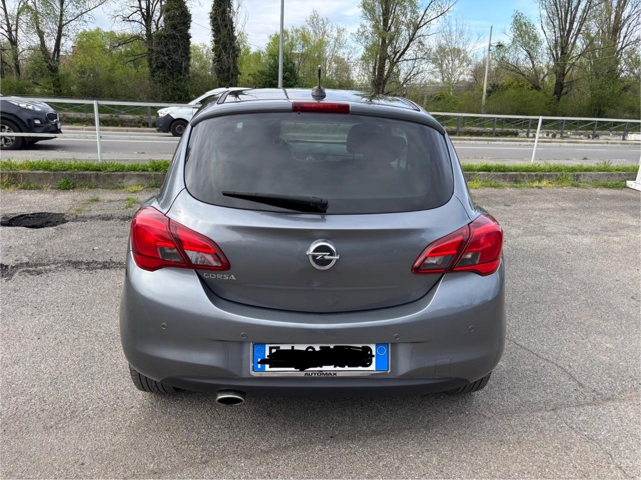 Opel Corsa 1.4 90CV Coupé b-Color