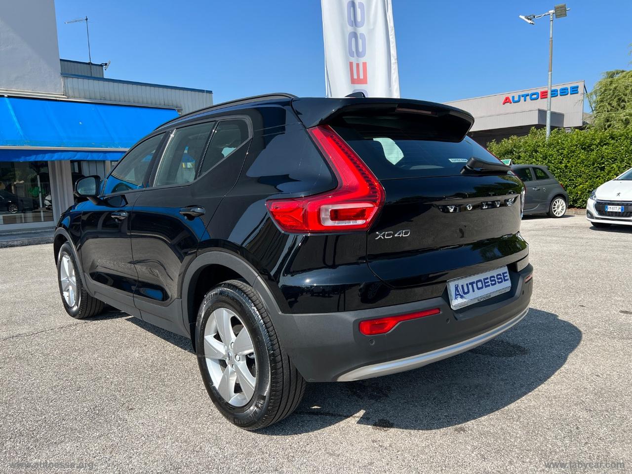 VOLVO XC40 T2 automatico Essential