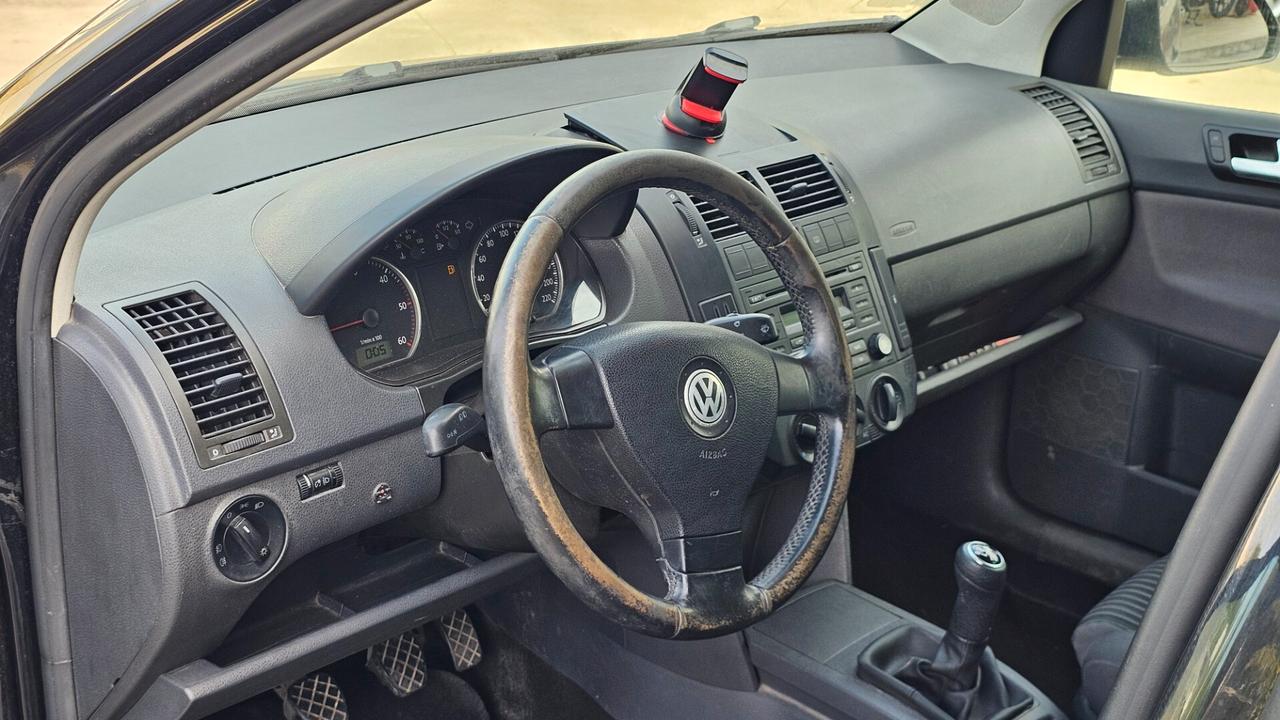 Volkswagen Polo 1.4/80CV TDI 5p. Sportline