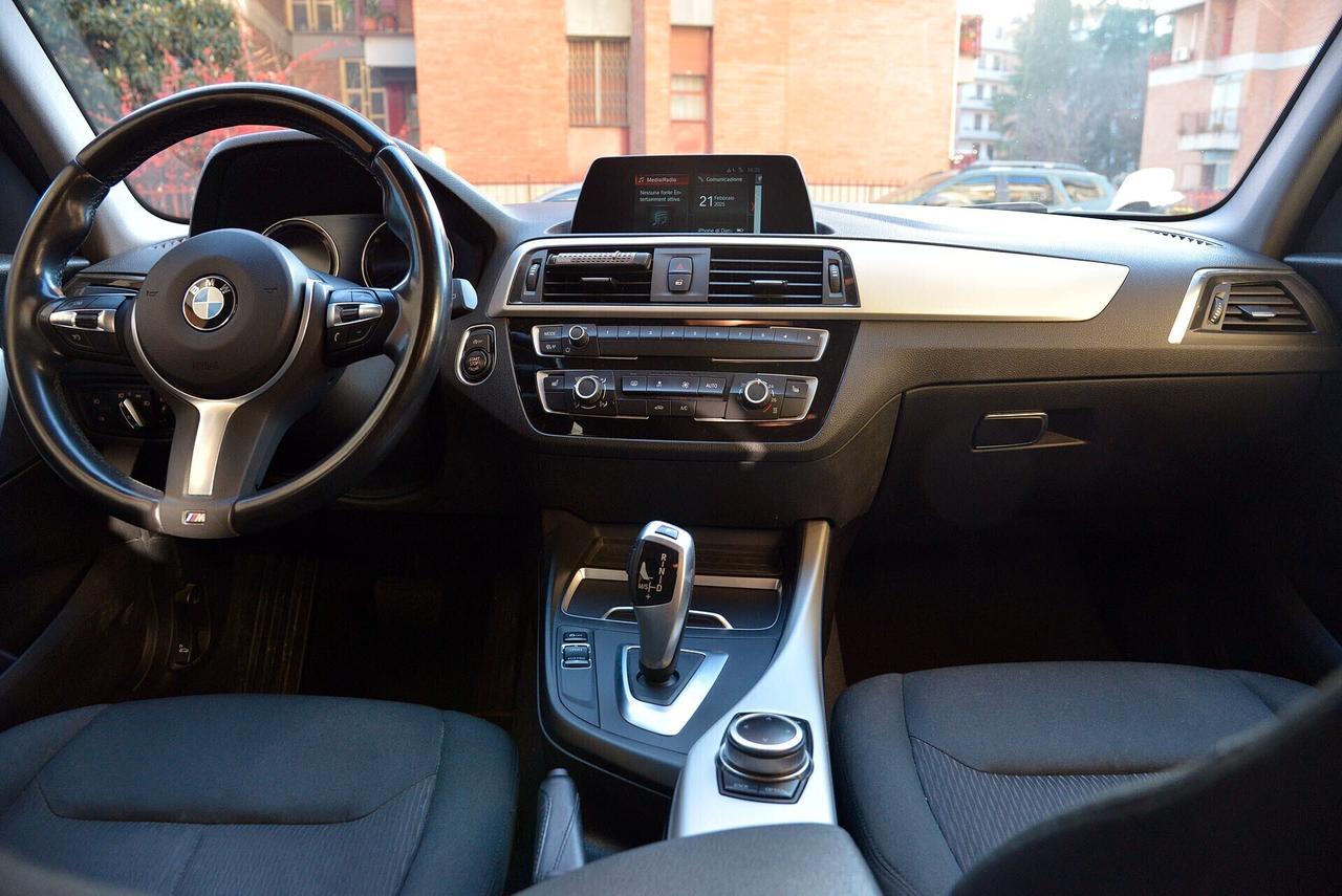 Bmw 118 i 5p. Advantage Steptronic Traz. Posteriore
