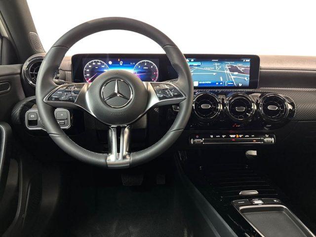 MERCEDES-BENZ A 180 d Automatic Advanced