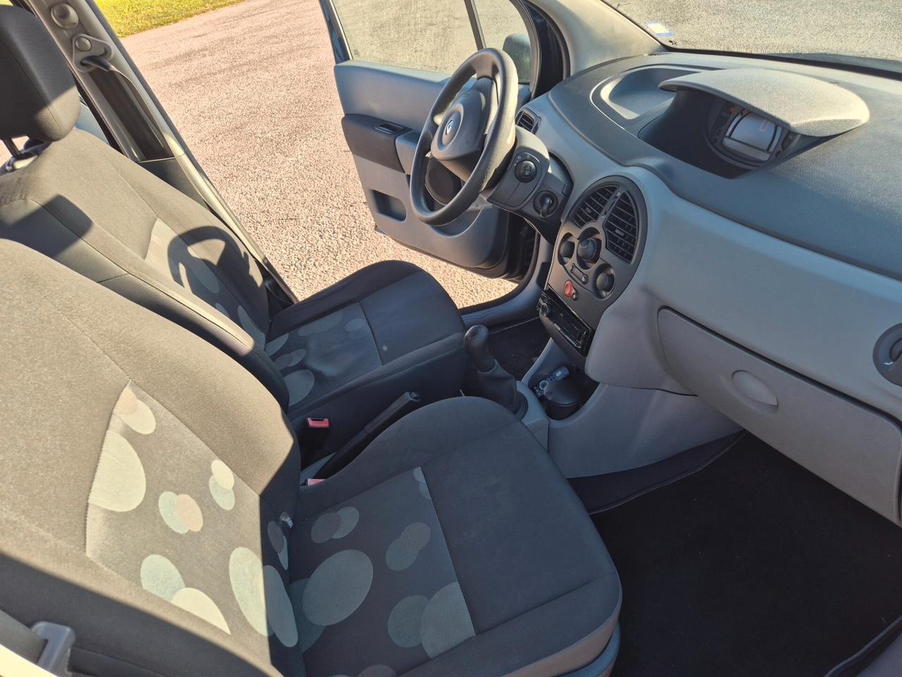 Renault Modus 1.2 16V Saint Tropez 75 CV OK NEOPATENTATI