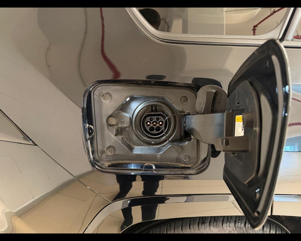 TOYOTA RAV4 5ª serie - RAV4 2.5 PHEV (306CV) E-CVT AWD-i Style+