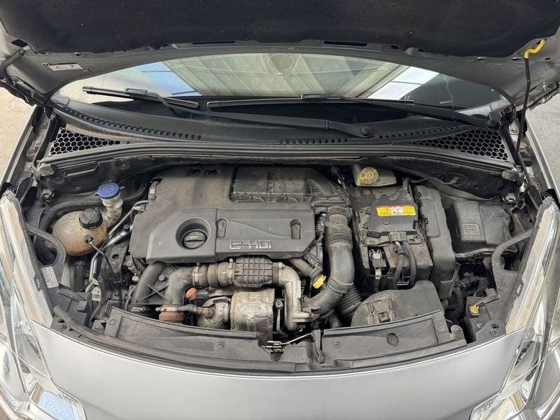 DS DS3 1.6 e-HDi 90 CABRIO SPORT CHIC NEOPATENTATI