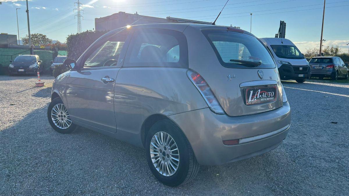 LANCIA - Ypsilon 1.2 8v New Oro (oro)