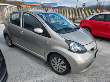 Toyota Aygo 1.0 12V VVT-i 5 porte Griffe