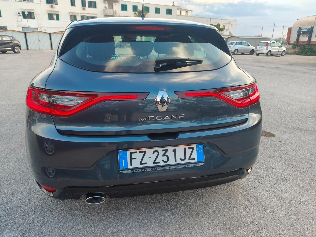 Renault Megane 1.5 Blue dCi 115cv EDC Intens