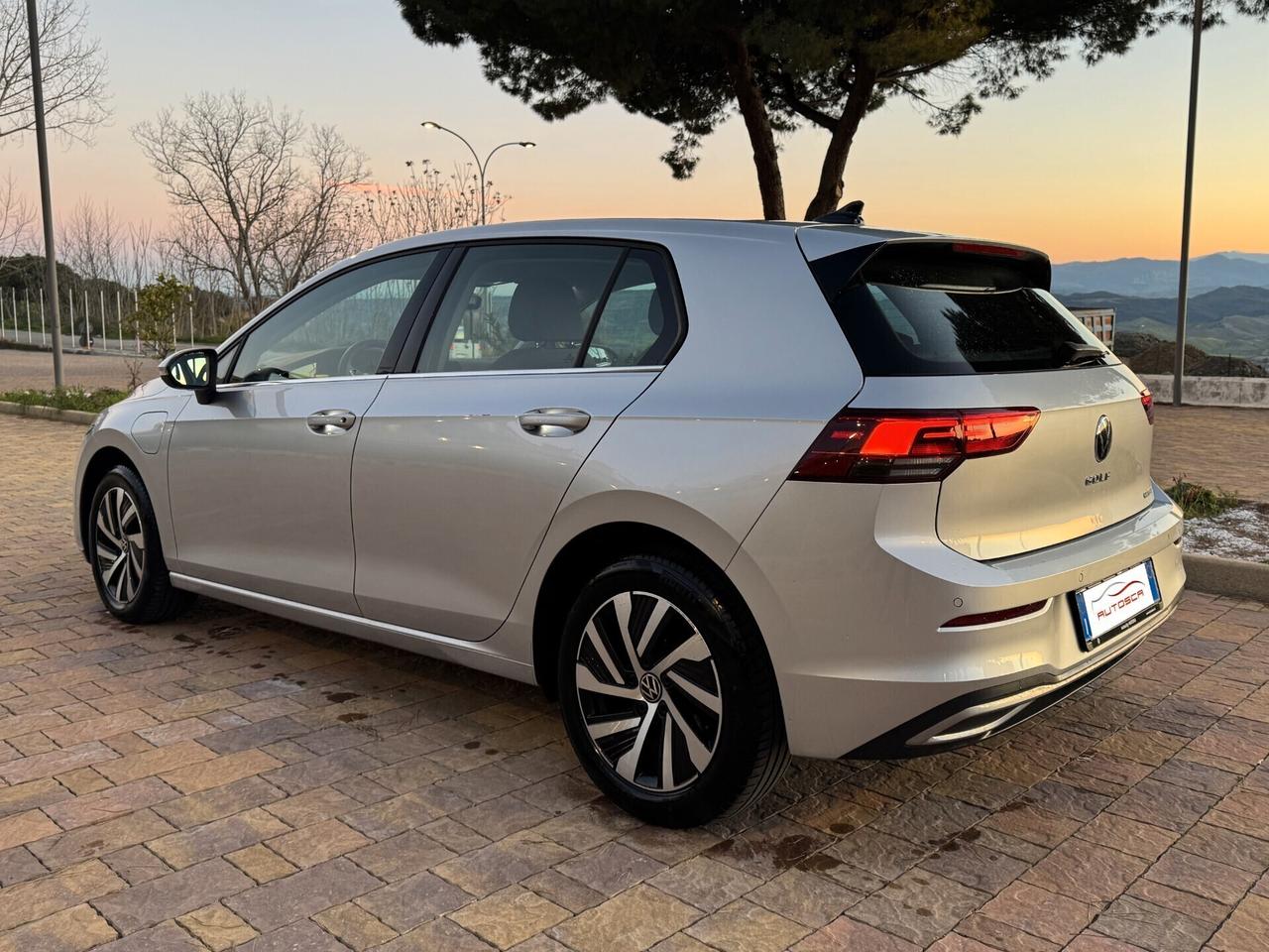 Volkswagen Golf 1.4 TSI eHYBRID 204 CV DSG Style