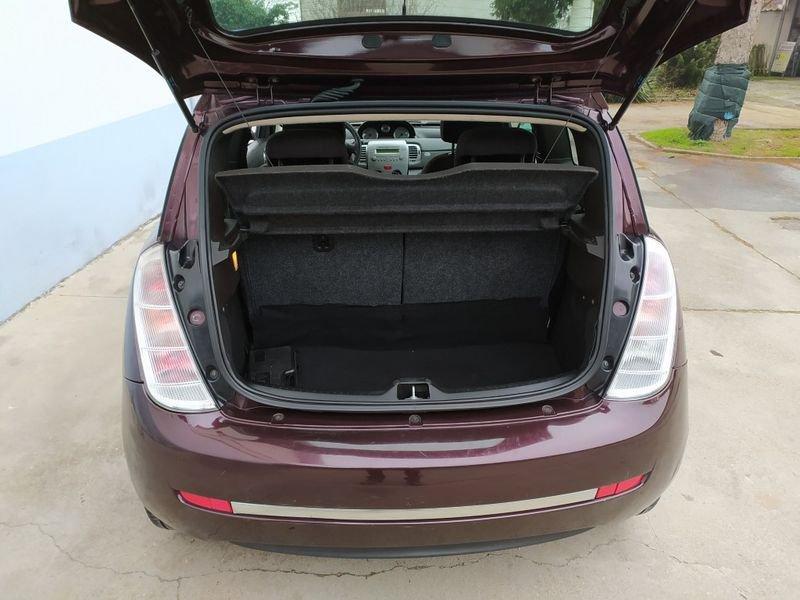 Lancia Ypsilon 1.3 MJT 75 CV Oro