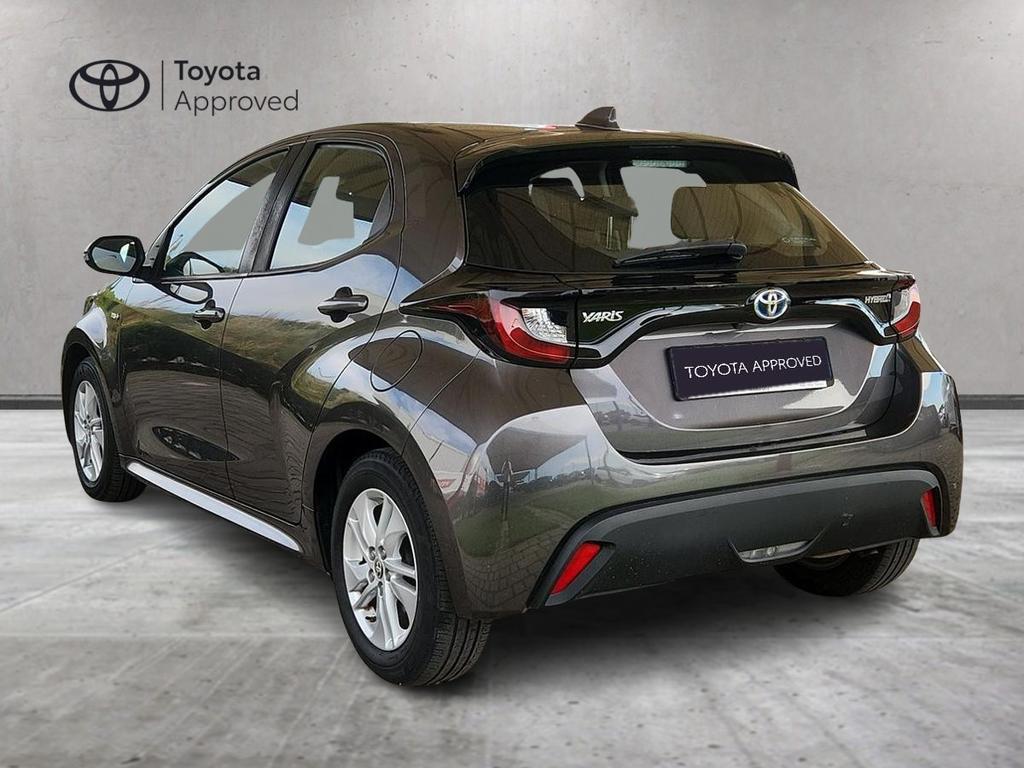 Toyota Yaris 1.5 hybrid Business