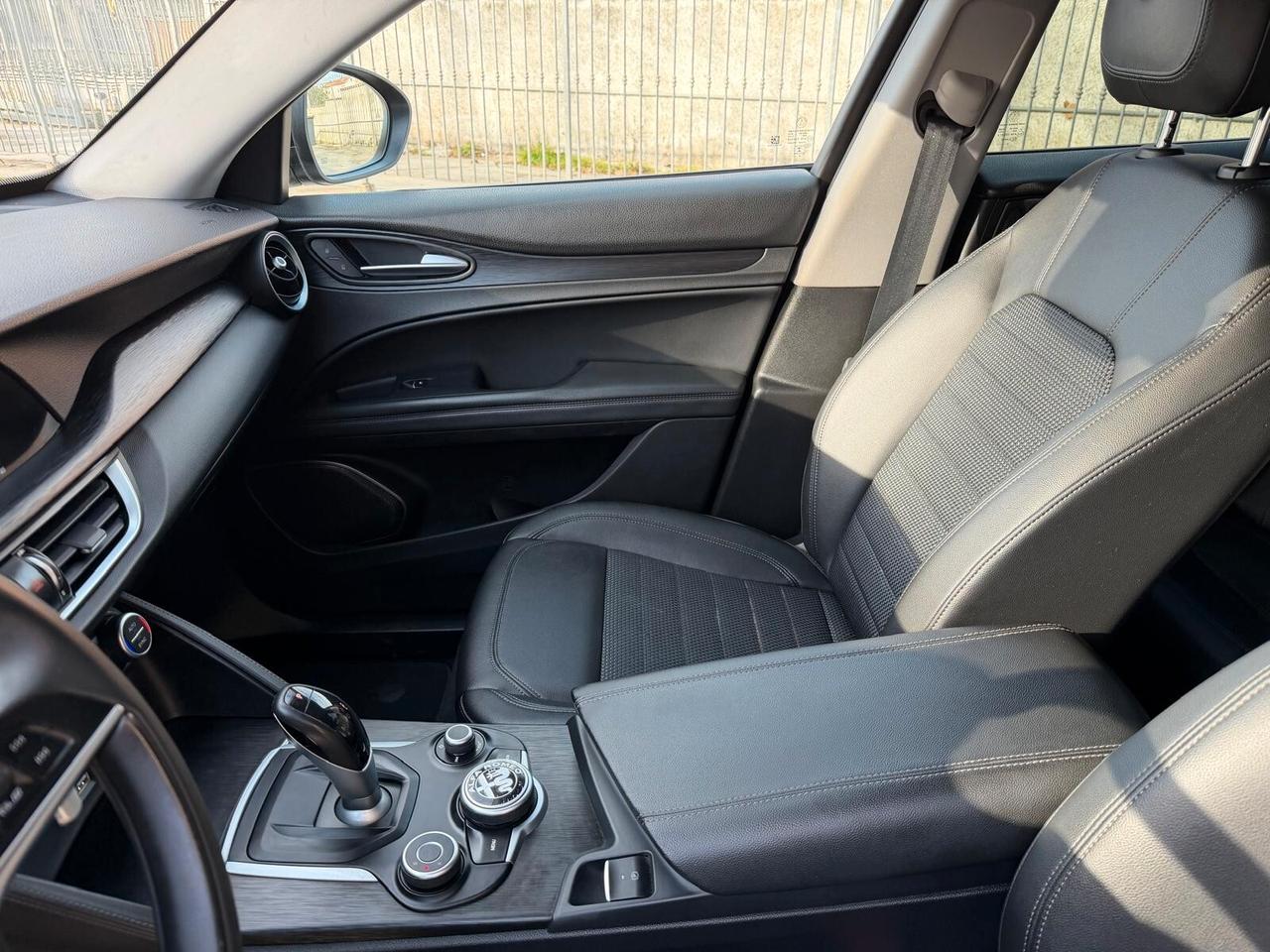 Alfa Romeo Stelvio 2.2 Turbodiesel 190 CV AT8 Q4 Executive