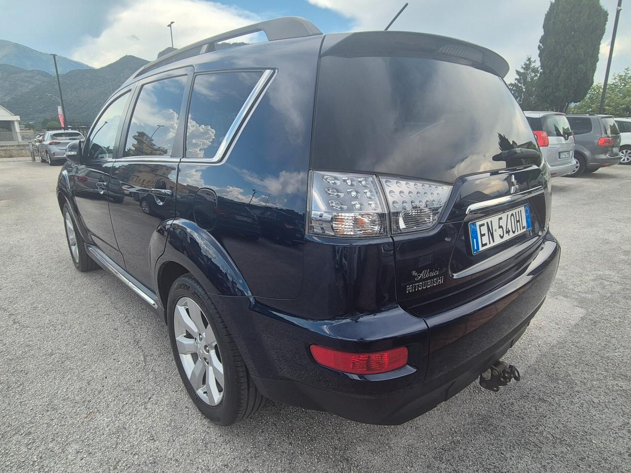 Mitsubishi Outlander 2.2 DI-D 4WD Intense