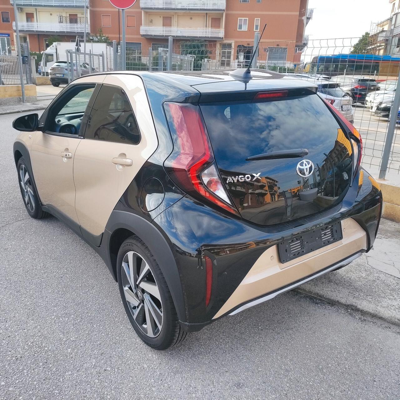 Toyota Aygo X 1.0 VVT-i 72 CV 5 porte JBL Special Edition S-CVT