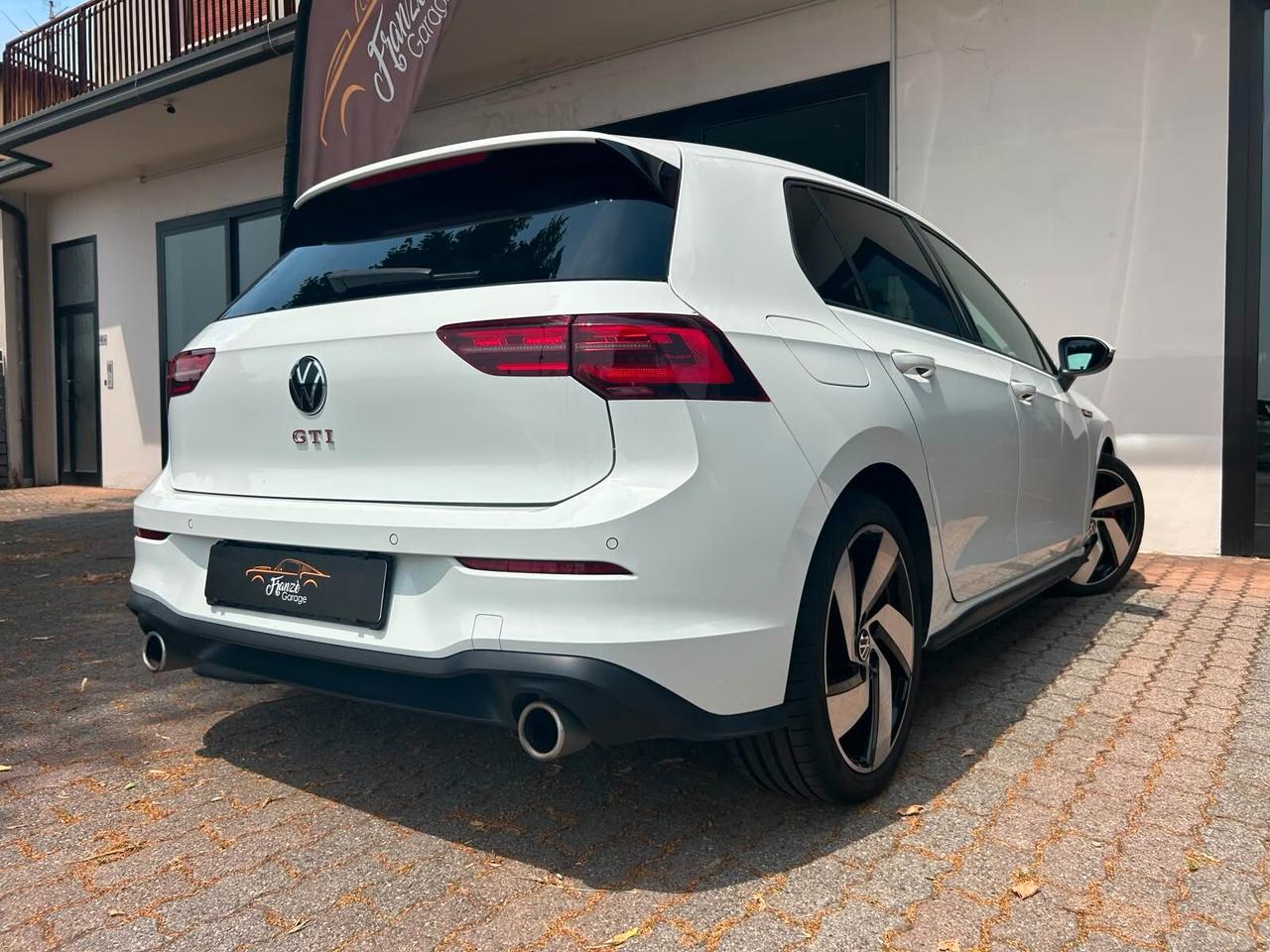 Volkswagen Golf GTI 2.0 TSI DSG