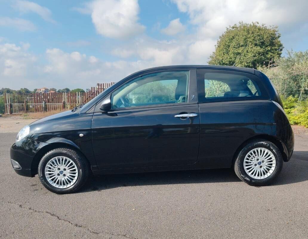 Lancia Ypsilon 1.2 Argento