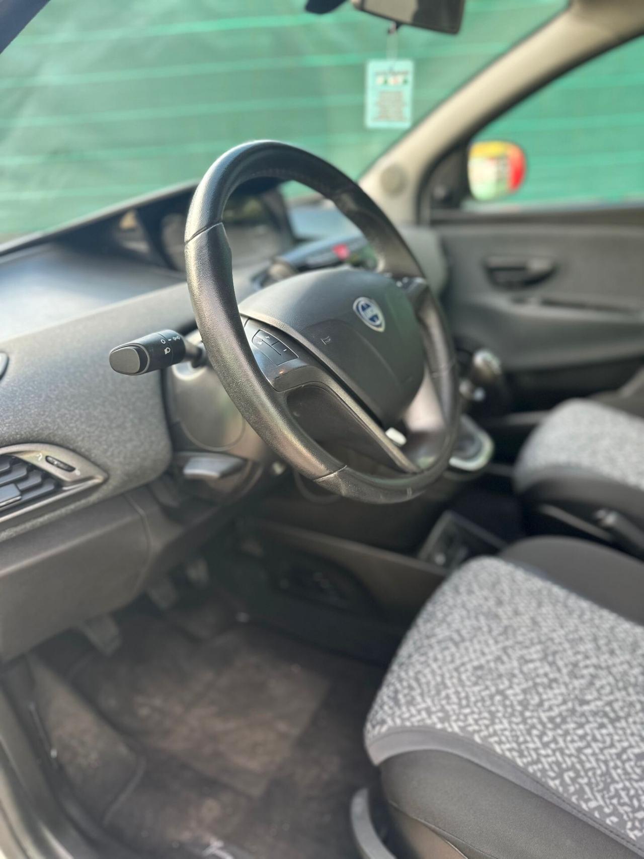 Lancia Ypsilon 1.2 2020 Ecochic Elefantino Blu
