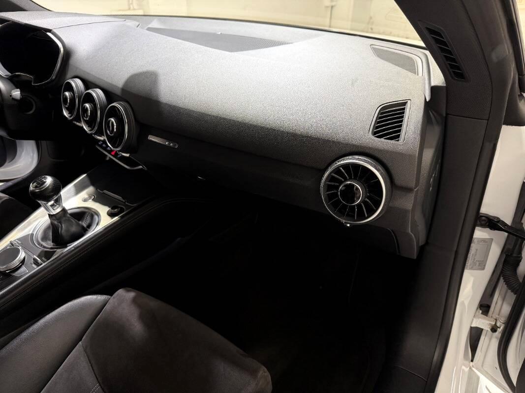 Audi TT Coupé 2.0 tfsi S line