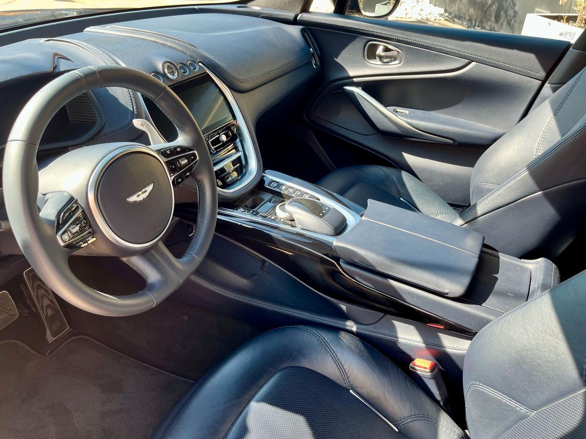 ASTON MARTIN DBX 4.0 auto