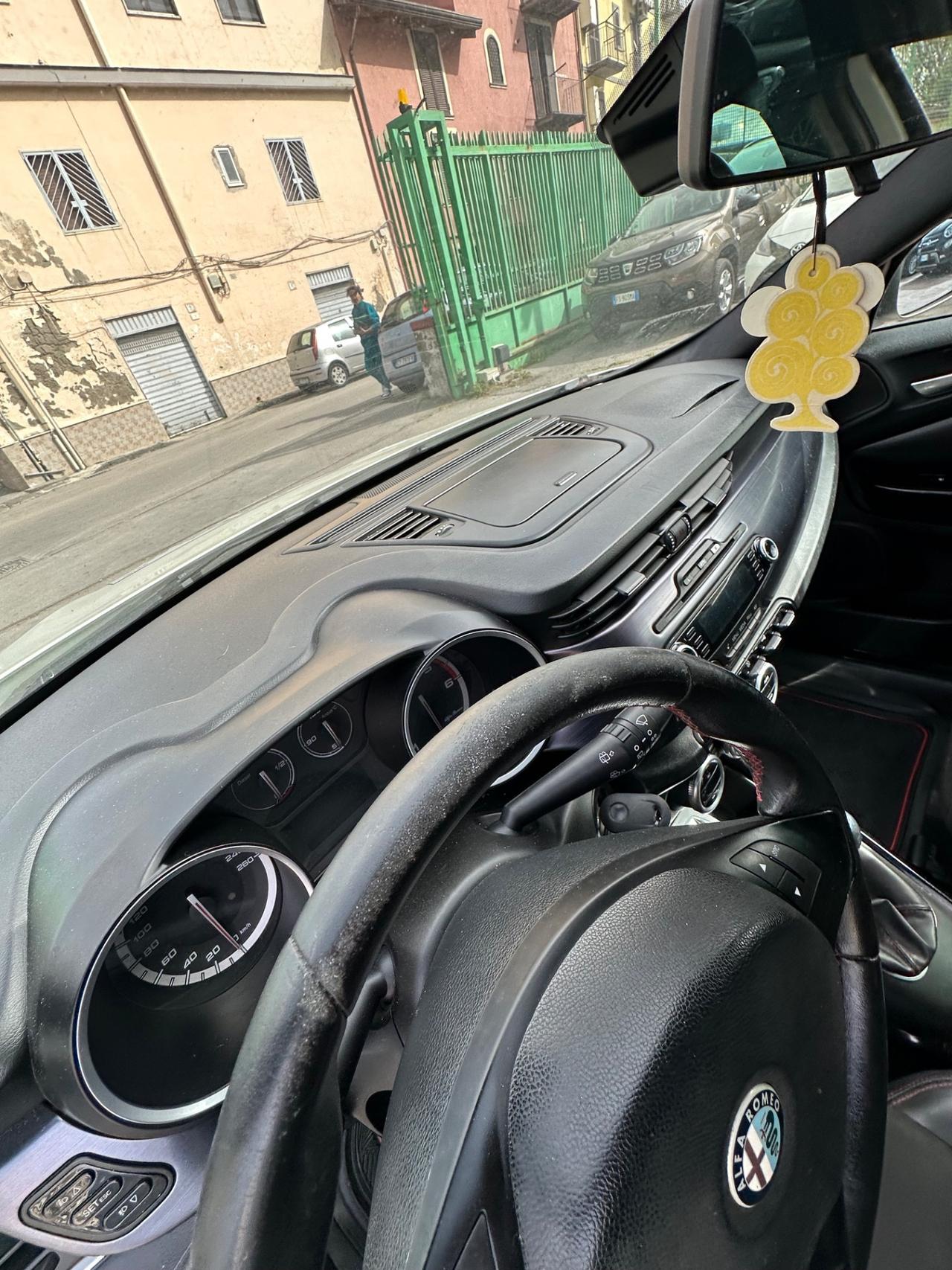 Alfa Romeo Giulietta 1.6 JTDm-2 105 CV Distinctive