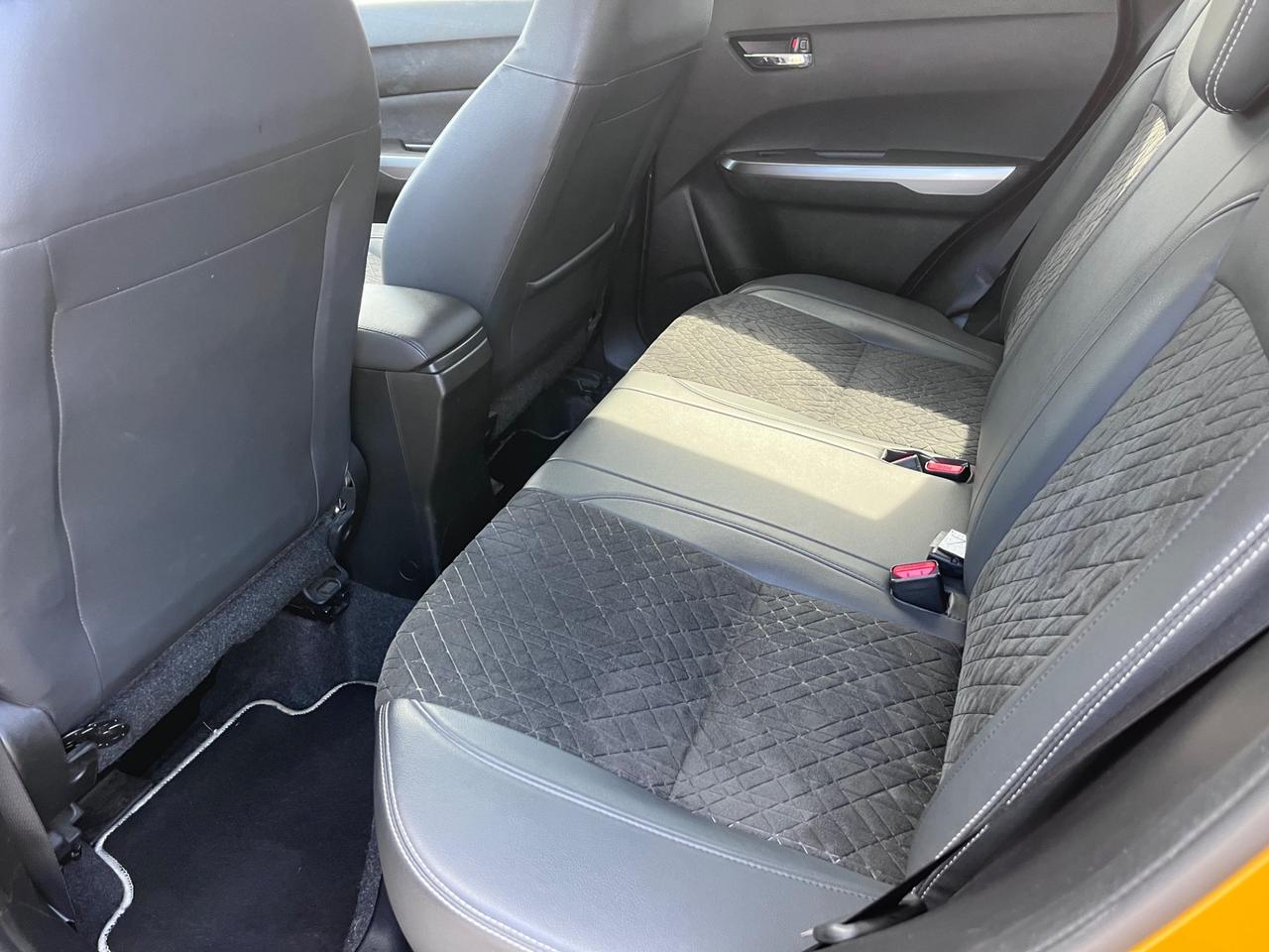 Suzuki Vitara 1.4 Hybrid Top