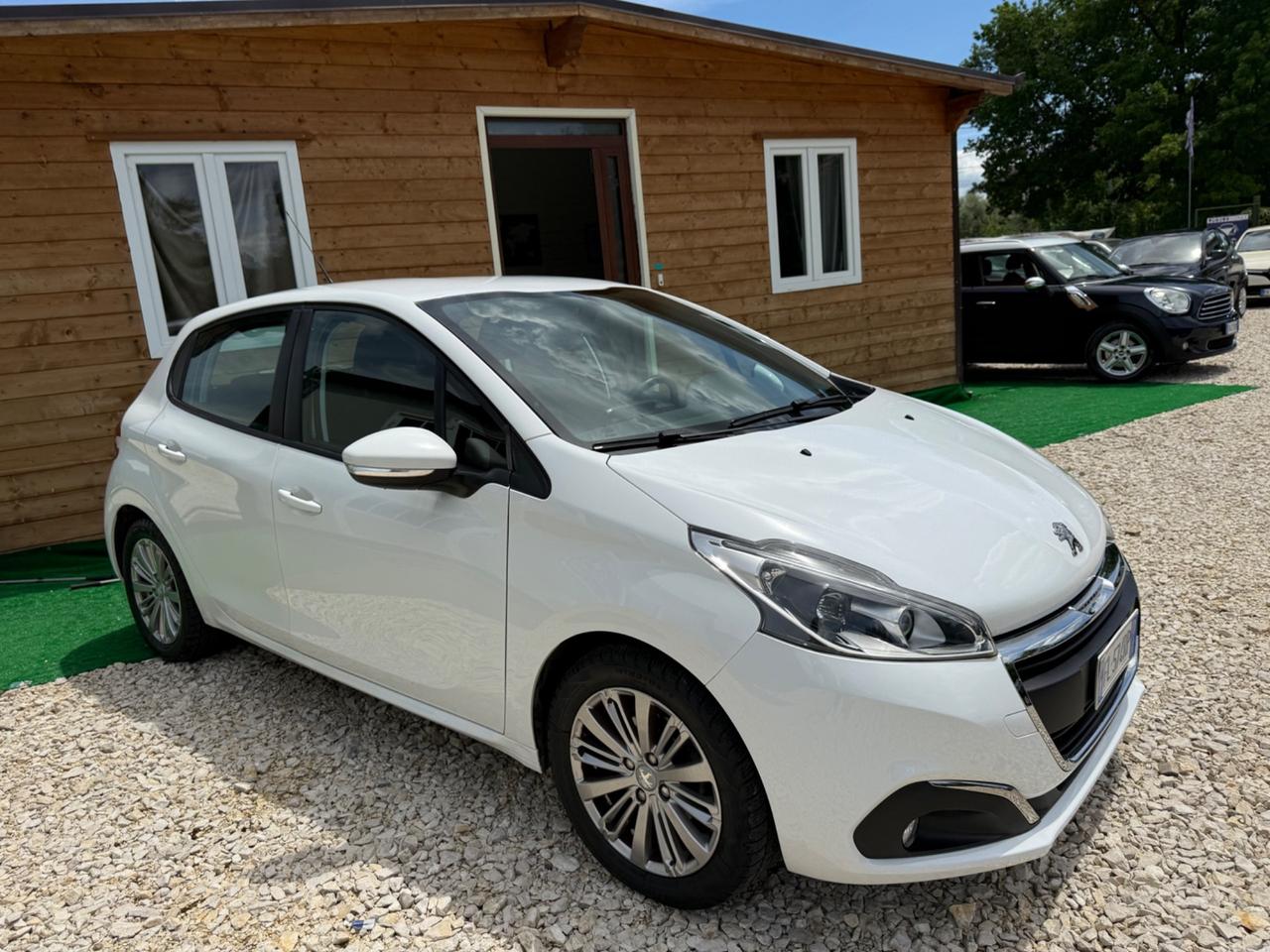 Peugeot 208 PureTech 1.2cc82 5p. GPL Active
