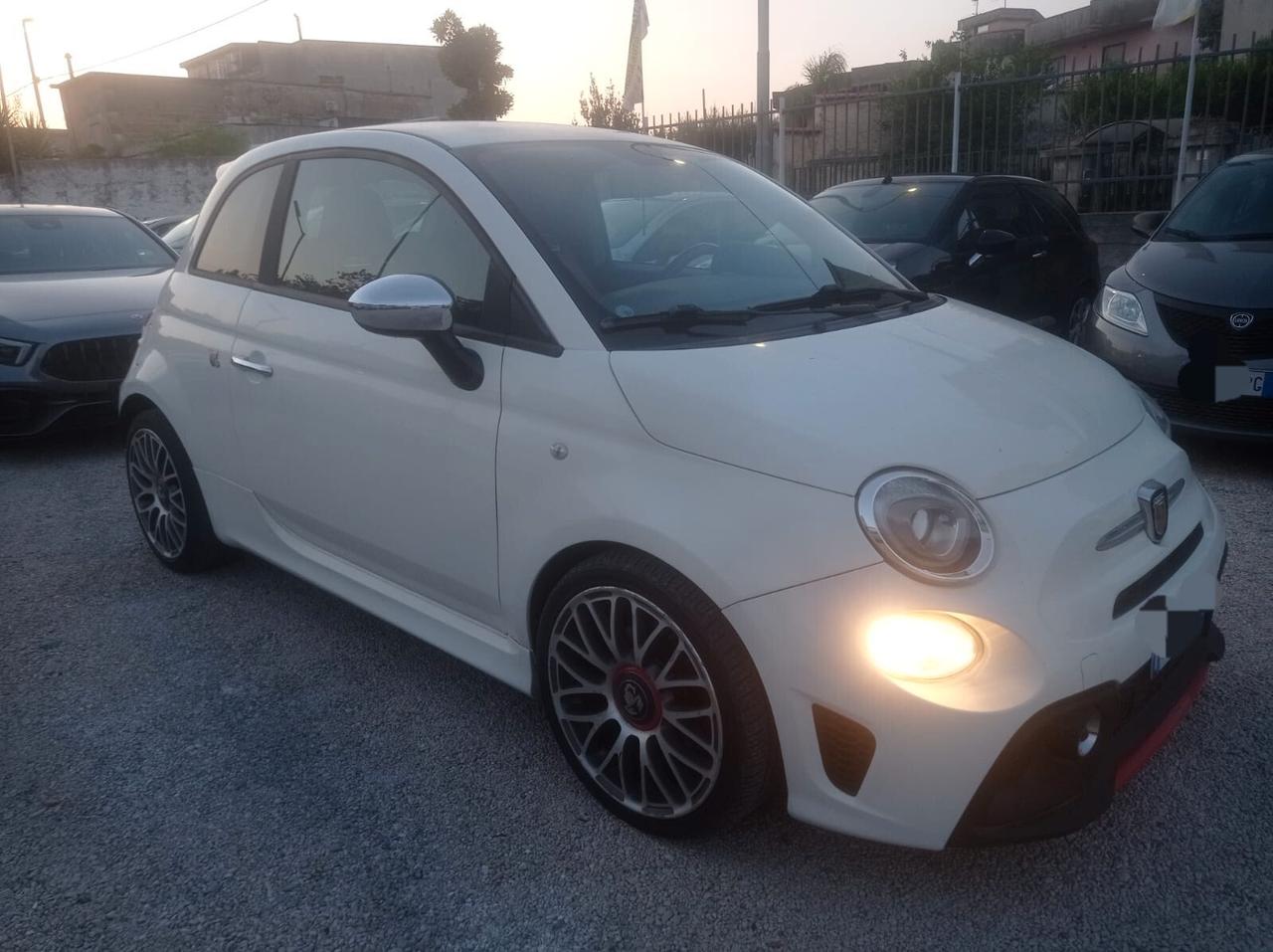 Abarth 500 1.4 Turbo T-Jet km 11000-2010
