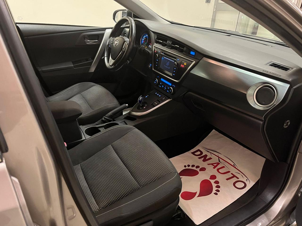 Toyota Auris 1.8 Hybrid Lounge