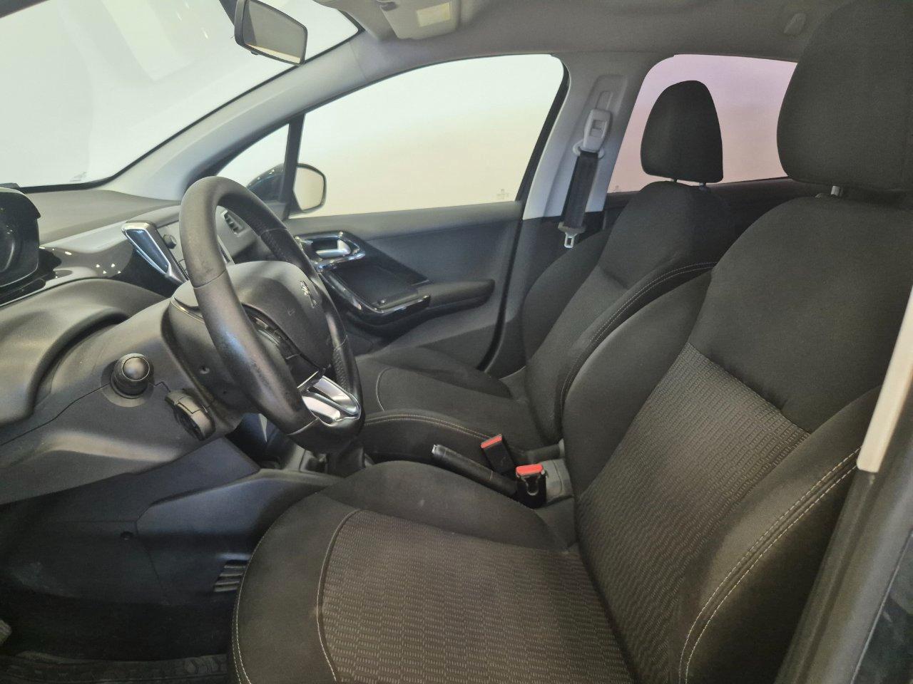 Peugeot 208 5p 1.2 puretech Active gpl 82cv - UNIPROPRIETARIO - NEOPATENTATI - Sens. park. - Cruise/Lim