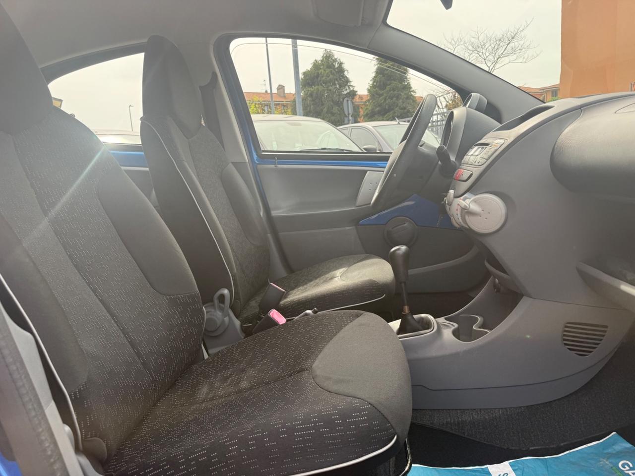 Peugeot 107 1.0 68CV 5p. Desir